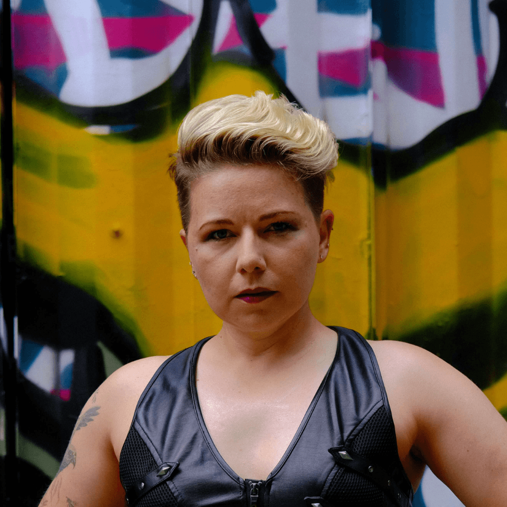 Zoe Stibi, vocals