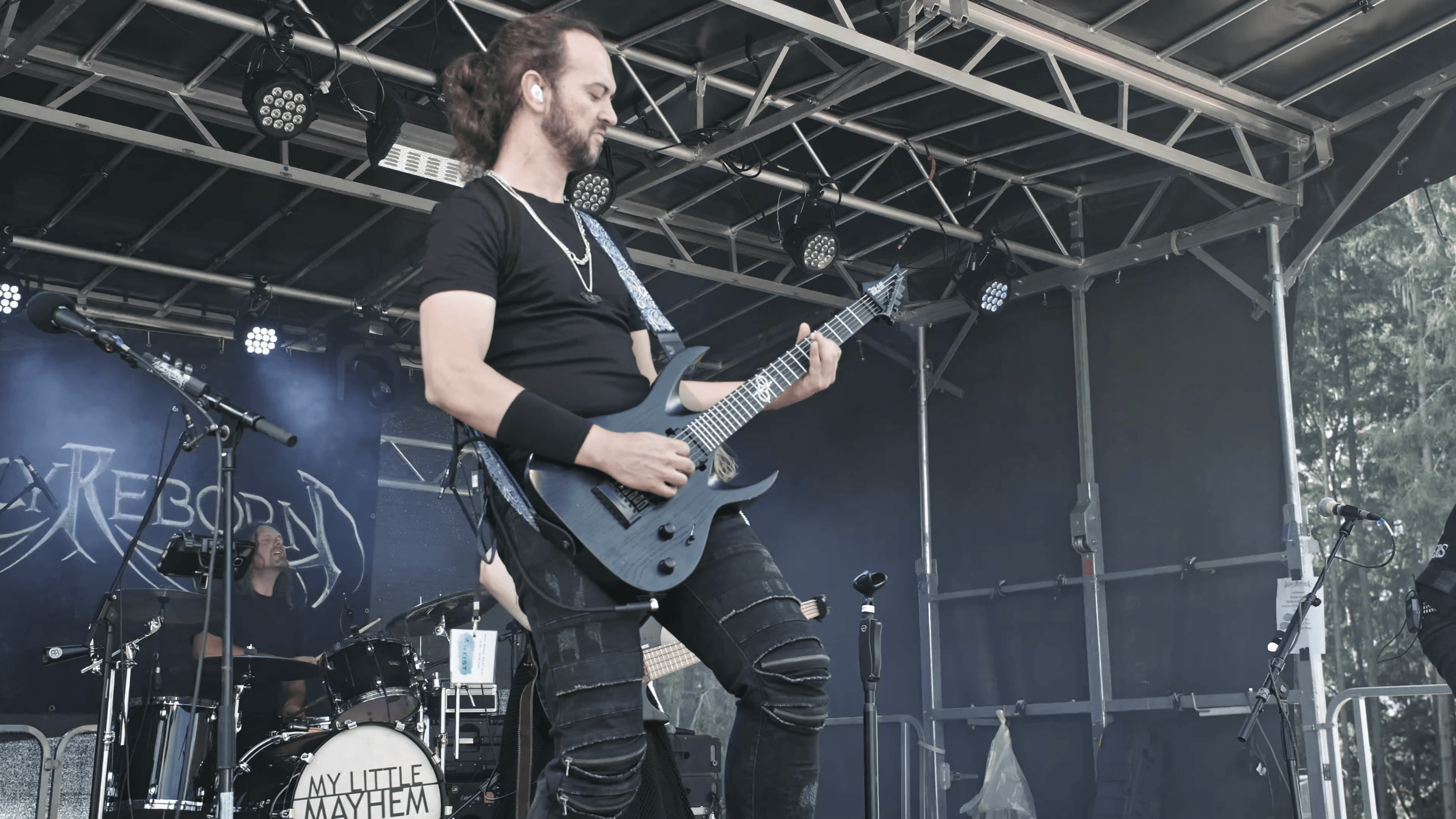 Legacy Reborn Live 02